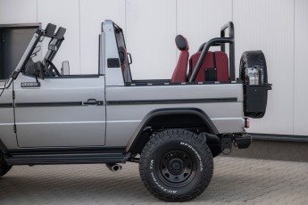 2B-025-Convertible-Mercedes-250GD-MojaveSilver-083791