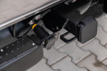 2B-061-Convertible-Mercedes-250GD-MojaveSilver-083791