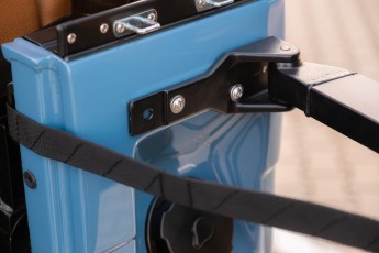 2B-062-Custom-Mercedes-GWagon-ChinaBlue-075954