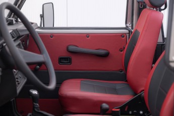 2B-071-Convertible-Mercedes-250GD-MojaveSilver-083791