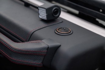 2B-088-Convertible-Mercedes-250GD-MojaveSilver-083791