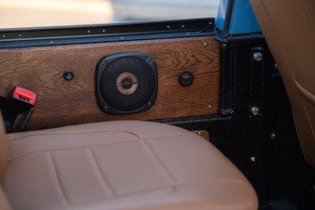 2B-090-Custom-Mercedes-GWagon-ChinaBlue-075954