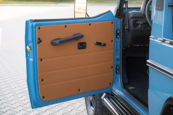 2B-096-Custom-Mercedes-GWagon-ChinaBlue-075954