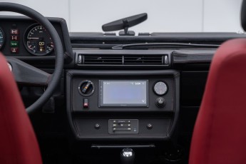 2B-099-Convertible-Mercedes-250GD-MojaveSilver-083791