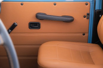 2B-113-Custom-Mercedes-GWagon-ChinaBlue-075954