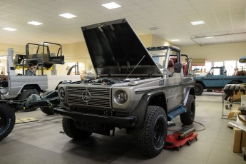 3-004-Convertible-Mercedes-250GD-MojaveSilver-083791