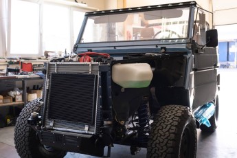 3-013-Custom-Mercedes-GWagon-ChinaBlue-075954