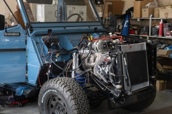 3-016-Custom-Mercedes-GWagon-ChinaBlue-075954