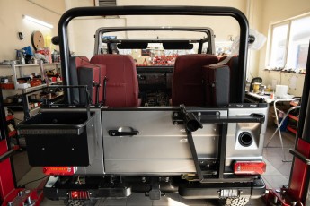 3-040-Convertible-Mercedes-250GD-MojaveSilver-083791