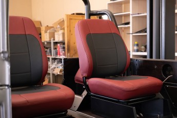 3-041-Convertible-Mercedes-250GD-MojaveSilver-083791