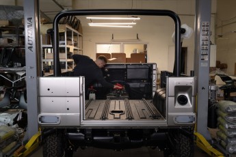 3-049-Convertible-Mercedes-250GD-MojaveSilver-083791