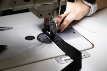 3-062-Convertible-Mercedes-250GD-MojaveSilver-083791