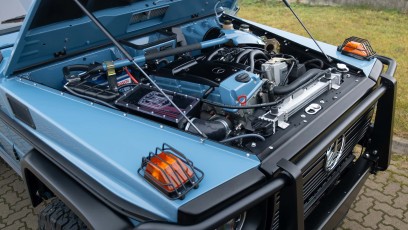 1-007-Vintage-Mercedes-GWagon-ChinaBlue-079142