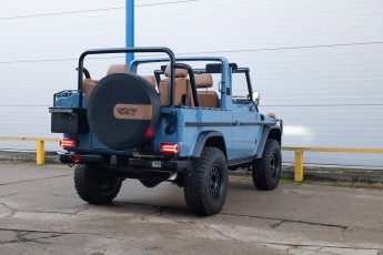 2B-012-Vintage-Mercedes-GWagon-ChinaBlue-079142