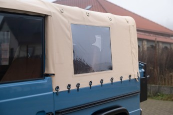 2B-024-Vintage-Mercedes-GWagon-ChinaBlue-079142