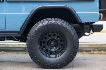 2B-040-Vintage-Mercedes-GWagon-ChinaBlue-079142