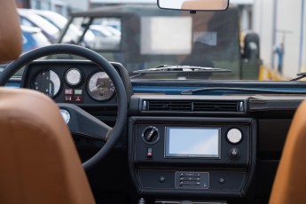 2B-063-Vintage-Mercedes-GWagon-ChinaBlue-079142