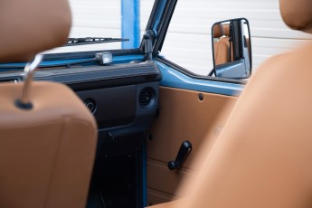 2B-068-Vintage-Mercedes-GWagon-ChinaBlue-079142