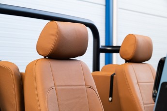 2B-069-Vintage-Mercedes-GWagon-ChinaBlue-079142