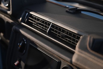 2B-074-Vintage-Mercedes-GWagon-ChinaBlue-079142