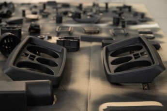 3-007-Vintage-Mercedes-GWagon-ChinaBlue-079142