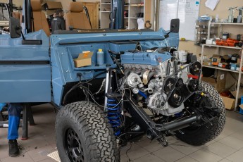 3-011-Vintage-Mercedes-GWagon-ChinaBlue-079142