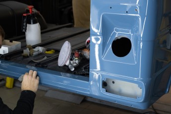 3-014-Vintage-Mercedes-GWagon-ChinaBlue-079142