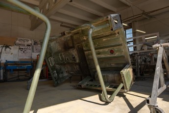 3-042-Vintage-Mercedes-GWagon-ChinaBlue-079142