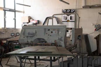 3-070-Convertible-Mercedes-GWagen-EMCWhite-080278