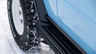 1-004-Convertible-Mercedes-GWagen-GulfBlue-069910