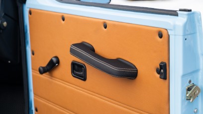 1-006-Convertible-Mercedes-GWagen-GulfBlue-069910