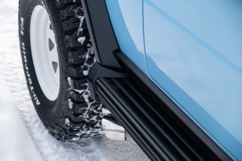 2B-056-Convertible-Mercedes-GWagen-GulfBlue-069910