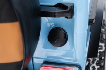 2B-079-Convertible-Mercedes-GWagen-GulfBlue-069910