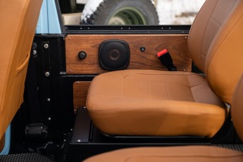 2B-081-Convertible-Mercedes-GWagen-GulfBlue-069910