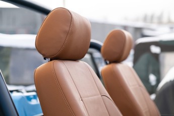 2B-084-Convertible-Mercedes-GWagen-GulfBlue-069910