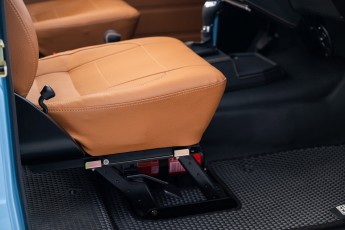 2B-090-Convertible-Mercedes-GWagen-GulfBlue-069910