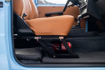 2B-091-Convertible-Mercedes-GWagen-GulfBlue-069910