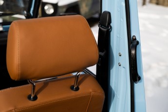 2B-125-Convertible-Mercedes-GWagen-GulfBlue-069910