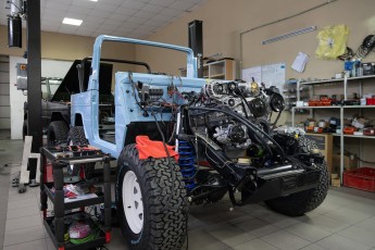 3-025-Convertible-Mercedes-GWagen-GulfBlue-069910