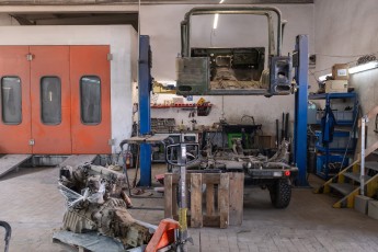 3-058-Convertible-Mercedes-GWagen-GulfBlue-069910