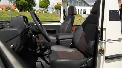 1-006-Custom-Mercedes-GWagon-White-092857