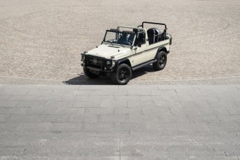 2B-016-Custom-Mercedes-GWagon-White-092857