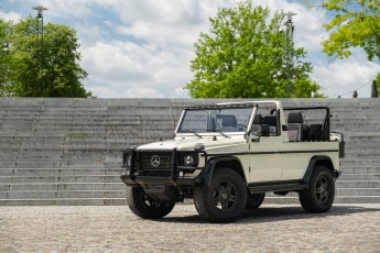 2B-020-Custom-Mercedes-GWagon-White-092857