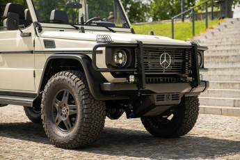 2B-042-Custom-Mercedes-GWagon-White-092857