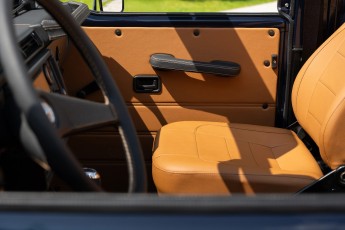 2B-053-Convertible-Mercedes-250GD-MidnightBlue-080879