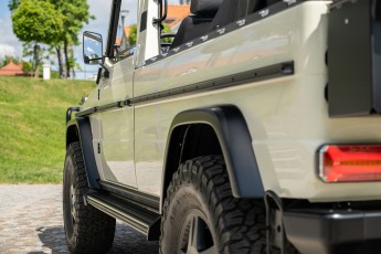 2B-054-Custom-Mercedes-GWagon-White-092857