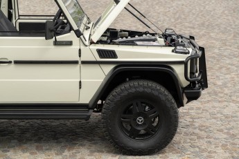 2B-119-Custom-Mercedes-GWagon-White-092857
