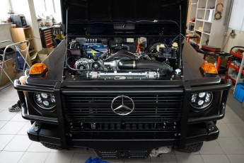3-011-Convertible-Mercedes-250GD-MidnightBlue-080879
