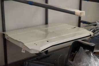 3-068-Custom-Mercedes-GWagon-White-092857