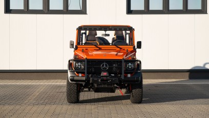 1-003-Vintage-Mercedes-GWagon-MagmaBeamOrange-070837